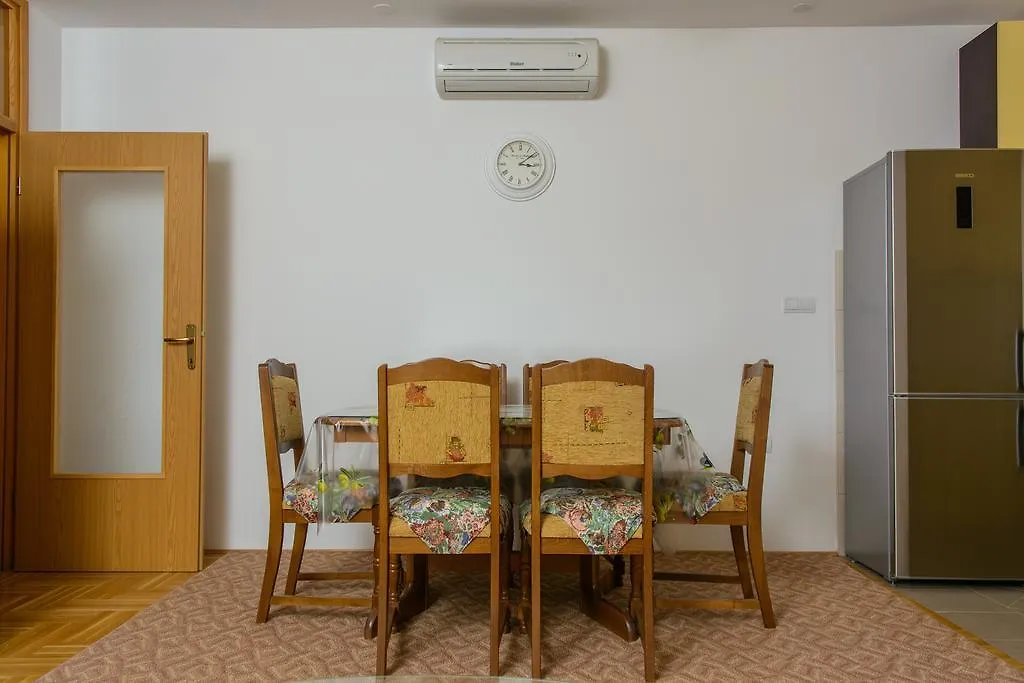 Apartment Meri Trogir