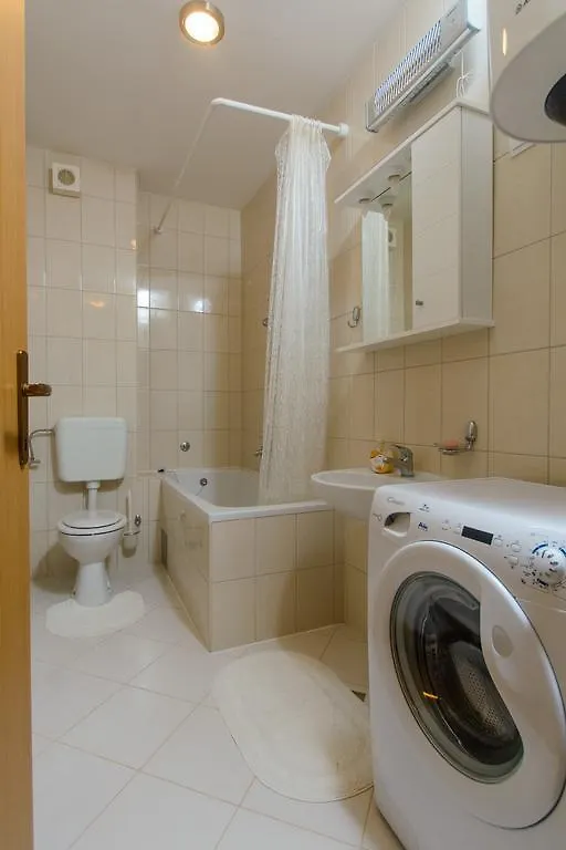 Apartment Meri Trogir 0*,