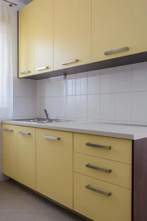 Apartment Meri Trogir 0*,  Croatia